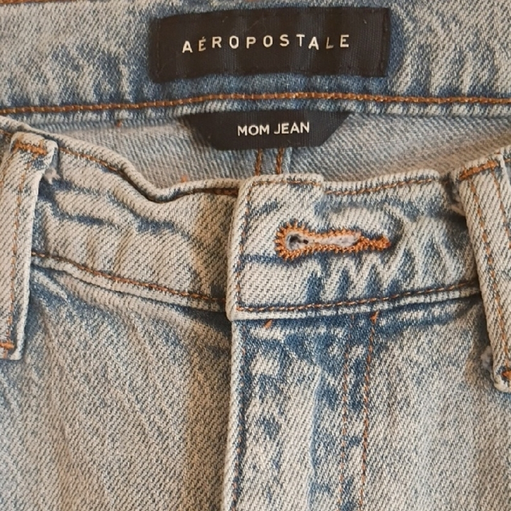 Aeropostale Denim Light Blue Mom Jeans. Size 0. Great For School/ Fall. - Picture 2 of 11